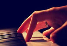 PG模拟器-包含今晚莱比锡调整名单以备欧联，内部沟通环节打磨，质疑声仍在，身体对抗强度拉满的词条